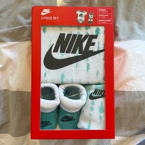 Nike Baby 3-Piece Set